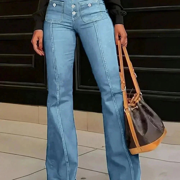 Light Wash Casual Women's Denim Jeans - Picture 2 of 4